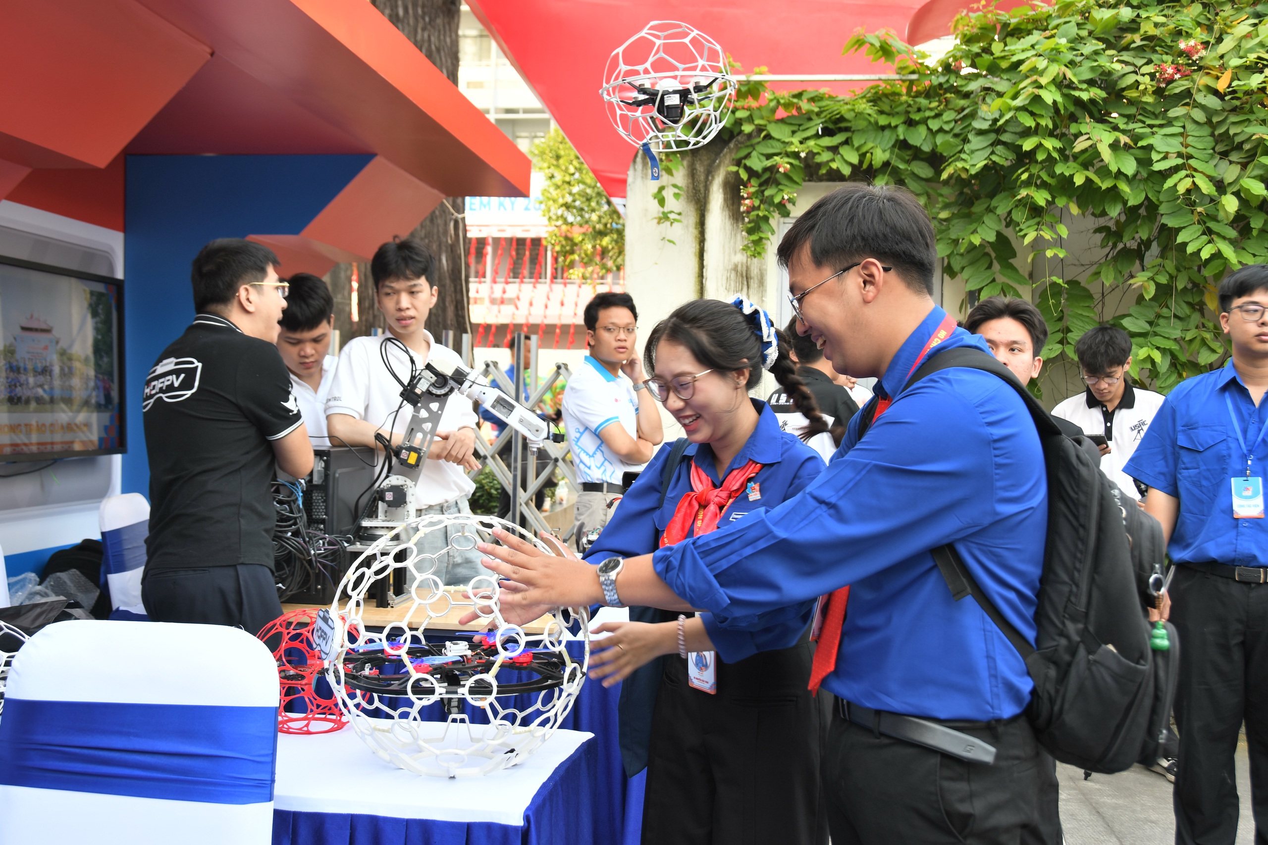 Đặt trọn niềm tin v&agrave;o thế hệ c&ocirc;ng d&acirc;n kiến tạo diện mạo mới cho TP.HCM - Ảnh 10.