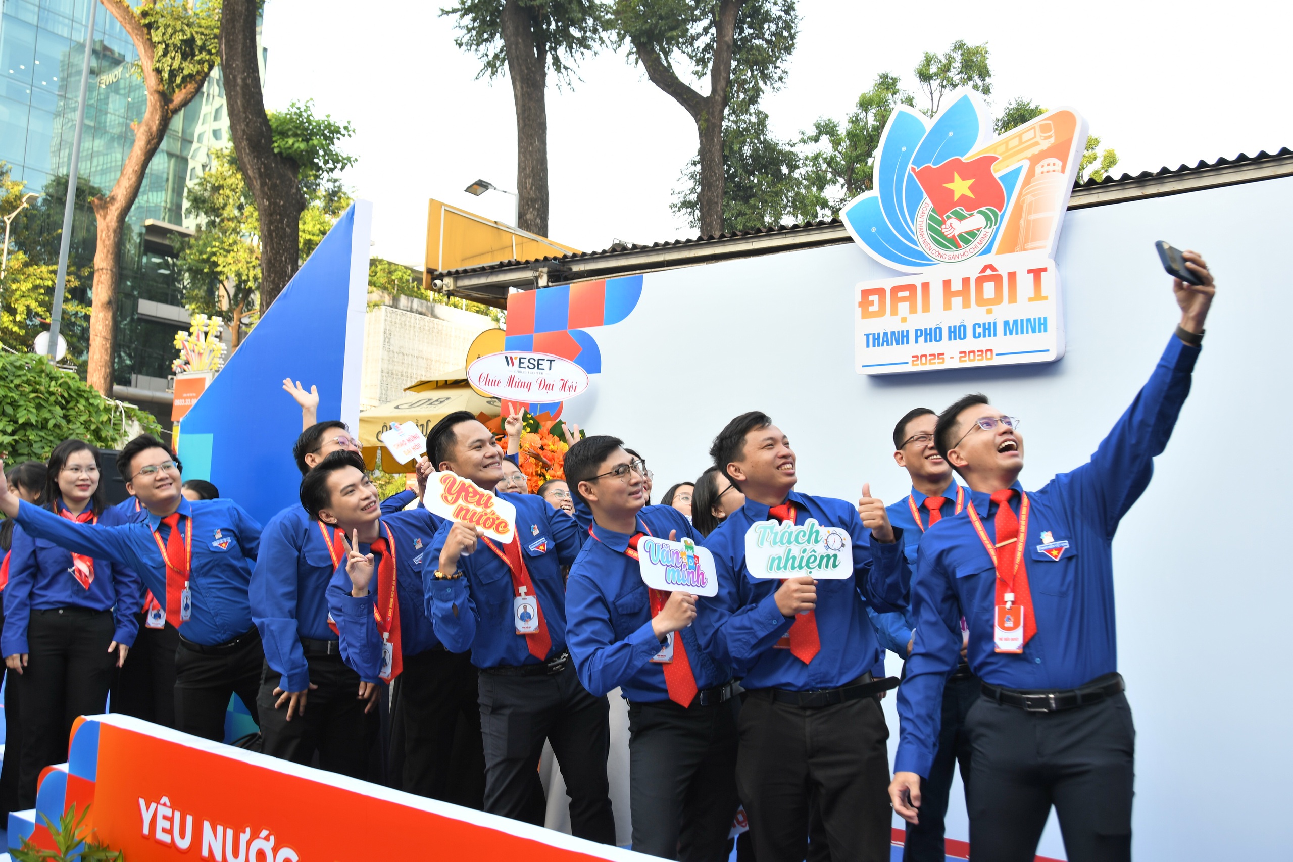 Đặt trọn niềm tin v&agrave;o thế hệ c&ocirc;ng d&acirc;n kiến tạo diện mạo mới cho TP.HCM - Ảnh 5.