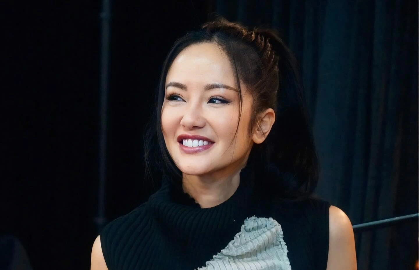 Ca sĩ Hồng Nhung, Quang Linh được trao giải Thành tựu- Ảnh 2. Ca sĩ Hồng Nhung, Quang Linh được trao giải Thành tựu- Ảnh 2.