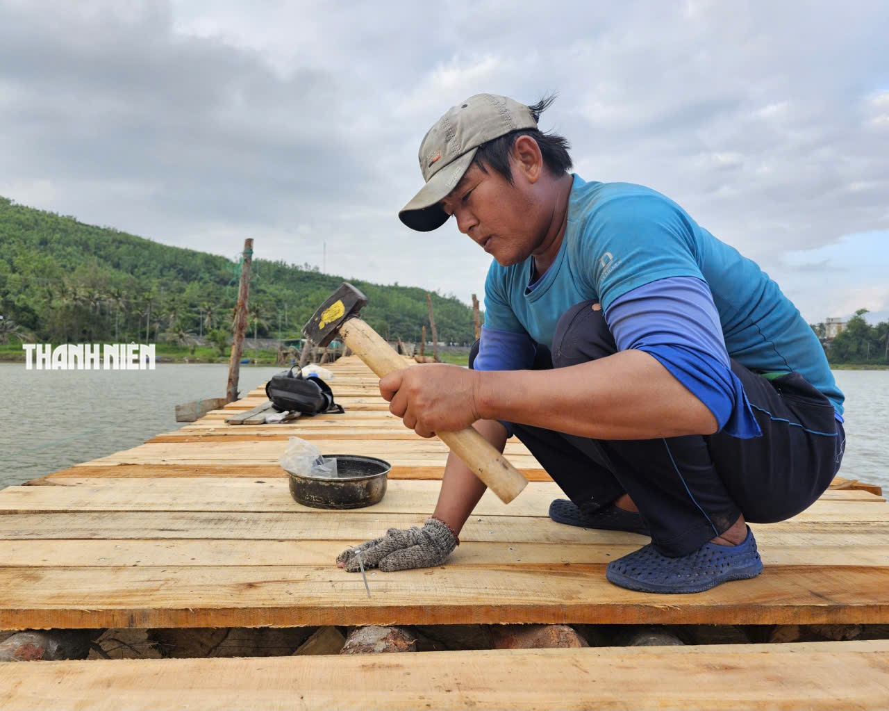 Cầu gỗ d&agrave;i nhất Việt Nam hồi sinh: &lsquo;Người nh&aacute;i&rsquo; dựng lại &Ocirc;ng Cọp - Ảnh 9.