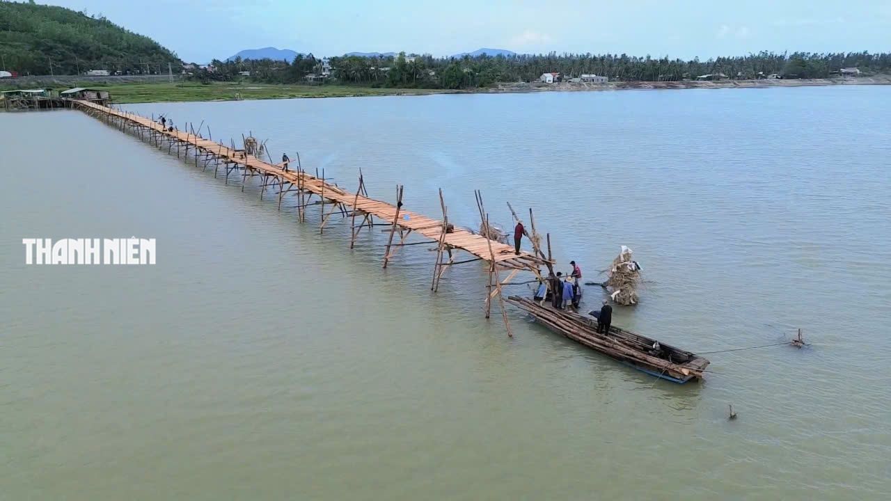 Cầu gỗ d&agrave;i nhất Việt Nam hồi sinh: &lsquo;Người nh&aacute;i&rsquo; dựng lại &Ocirc;ng Cọp - Ảnh 5.