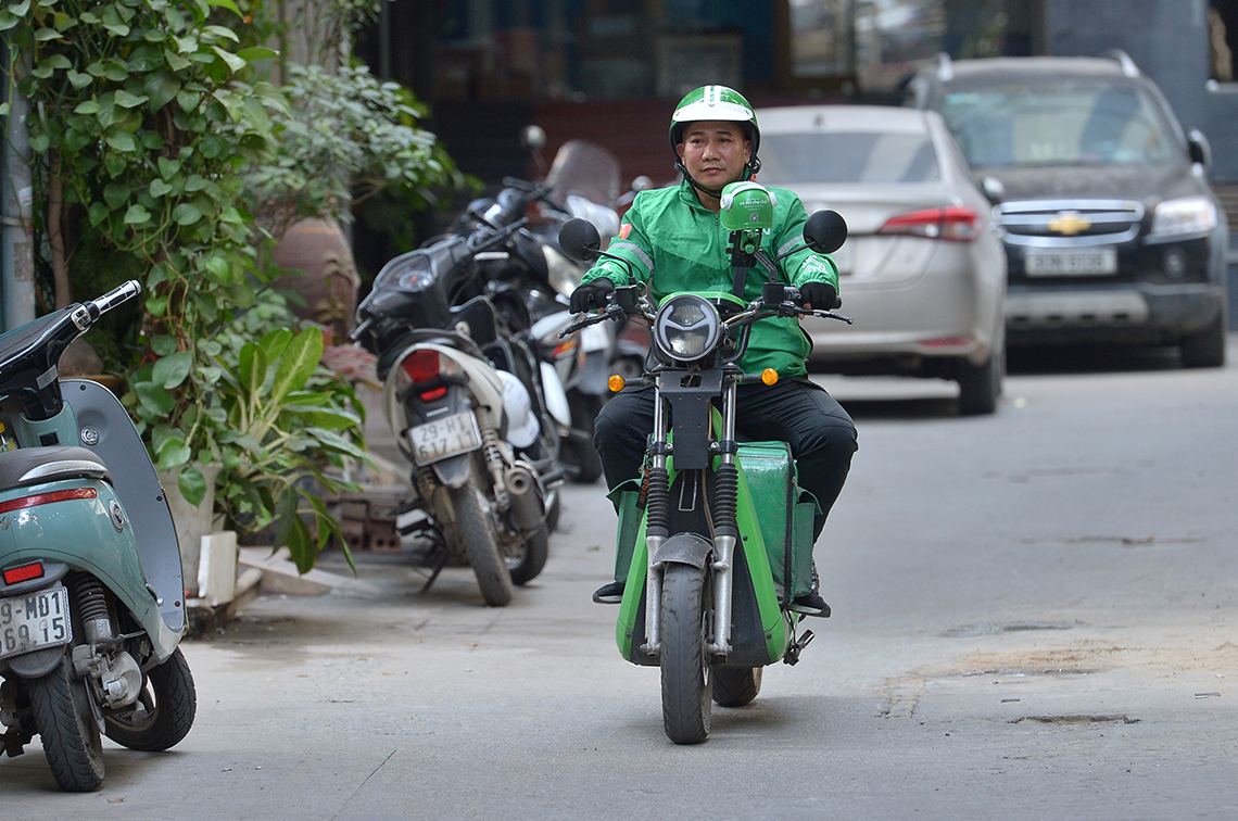 Tài xế GrabBike kể chuyện chạy xe mua nhà, gánh cả ước mơ của con - Ảnh 2.