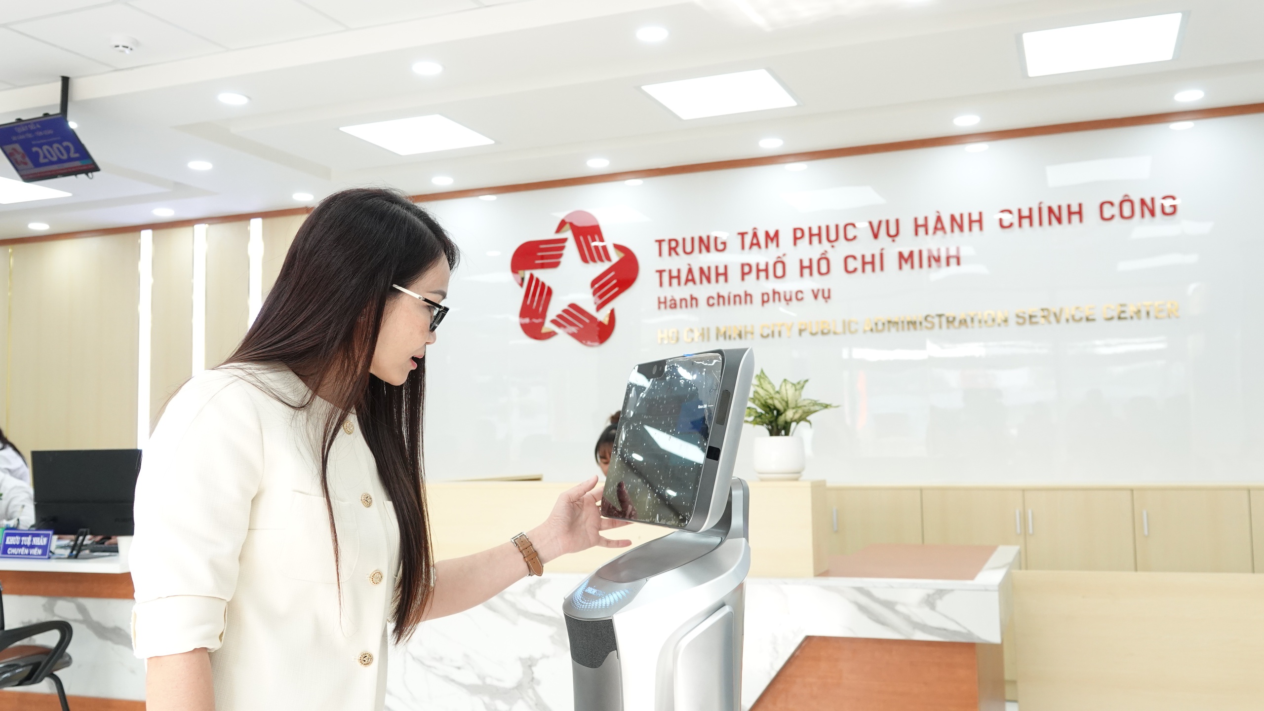 Ông Nguyễn Văn Được: 'Đảng bộ UBND TP.HCM là hàng tiền đạo, không chuyền, chỉ sút' - Ảnh 2.