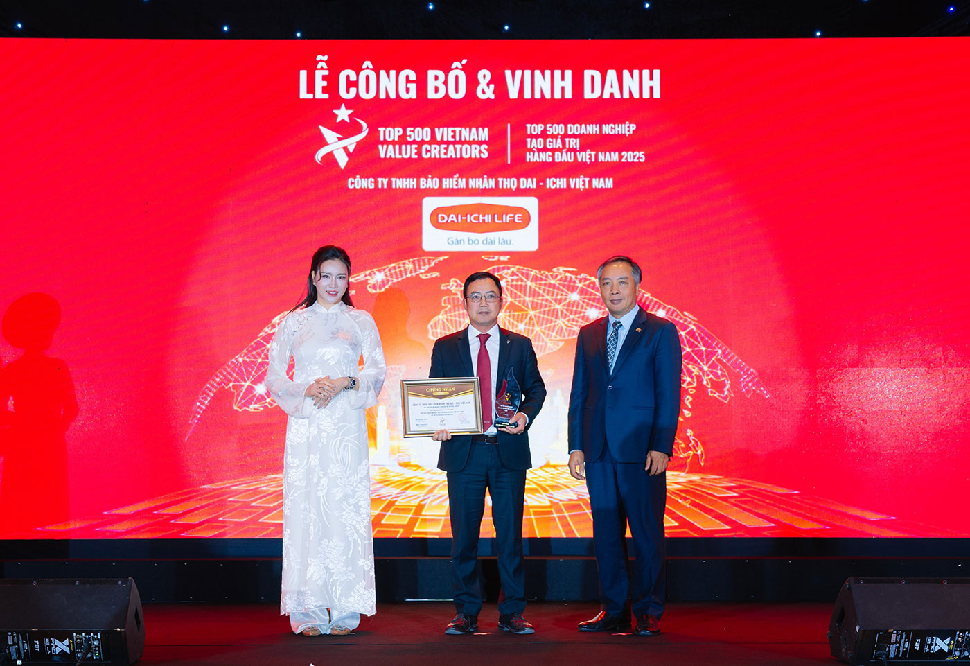 Dai-ichi Life Việt Nam đạt ‘Top 500 Doanh nghiệp tạo giá trị hàng đầu Việt Nam 2025’- Ảnh 1.