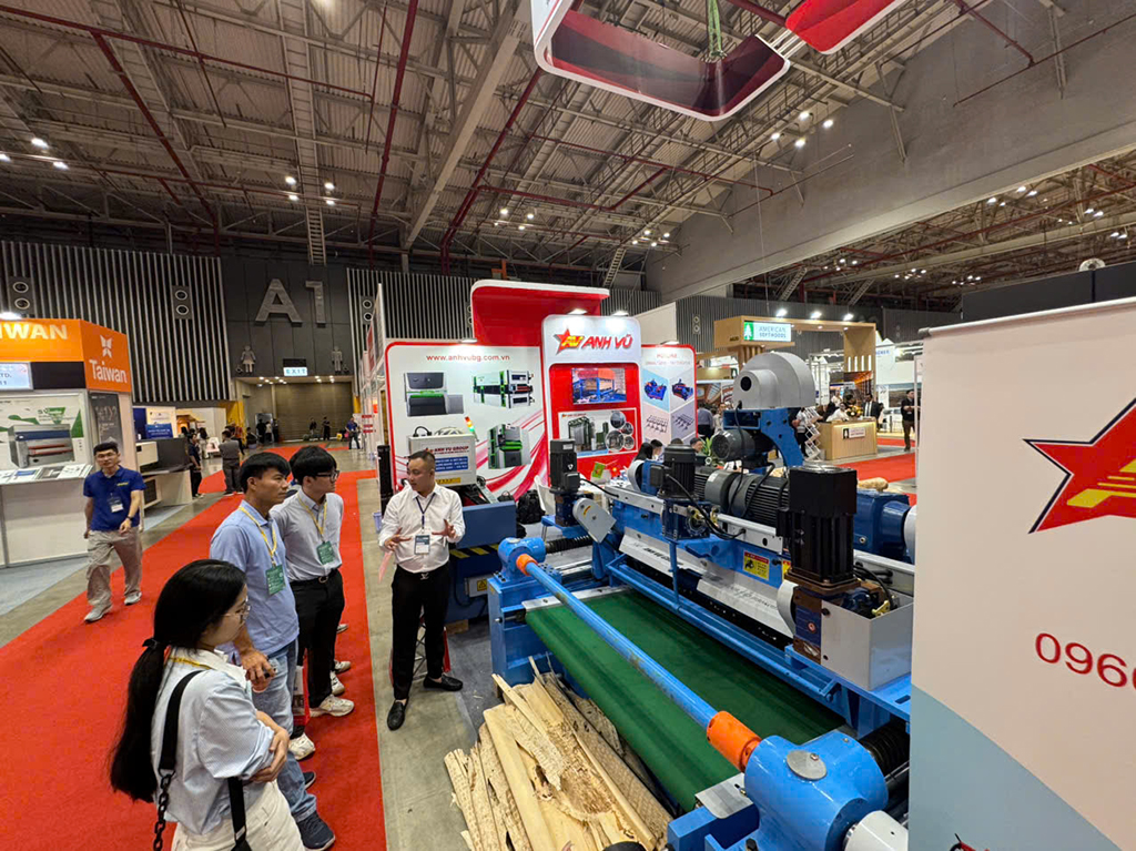 Xuất nhập khẩu 2025 lập kỷ lục lịch sử- Ảnh 2.