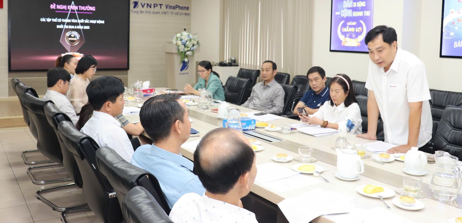 EVNHCMC được đề nghị tặng bằng khen của UBND TP.HCM - Ảnh 2.