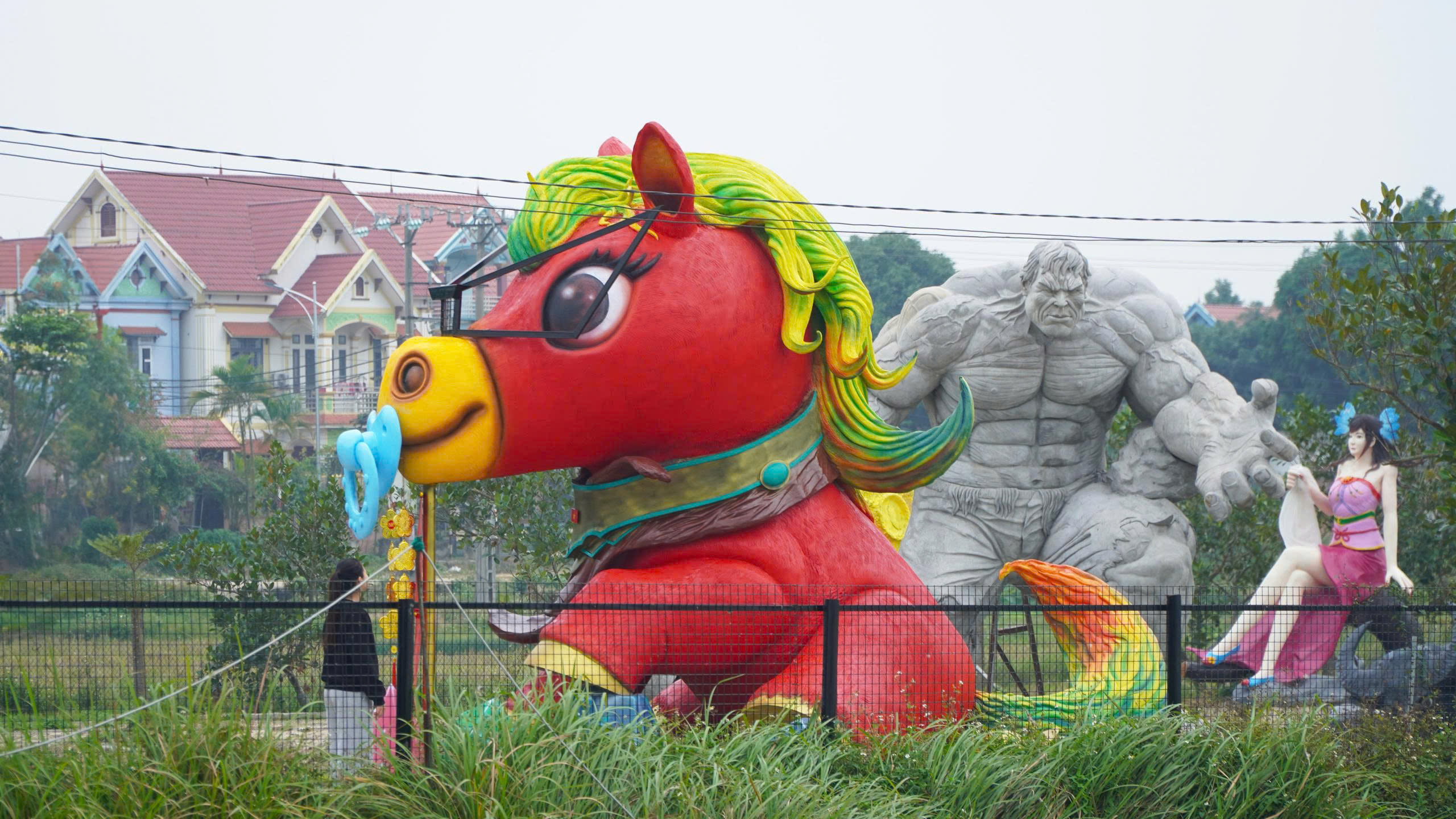 Linh vật 'Ngựa Vui Vẻ' bất ngờ g&acirc;y sốt trước giao thừa 2026: 'Qu&aacute; dễ thương!' - Ảnh 7.