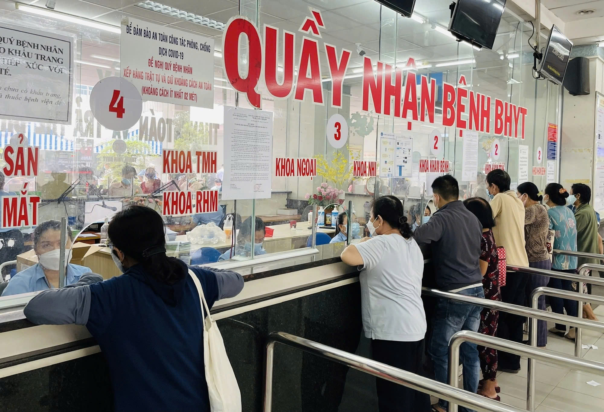 Danh sách cơ sở khám chữa bệnh bảo hiểm y tế ban đầu quý I.2026 tại TP.HCM  - Ảnh 1.