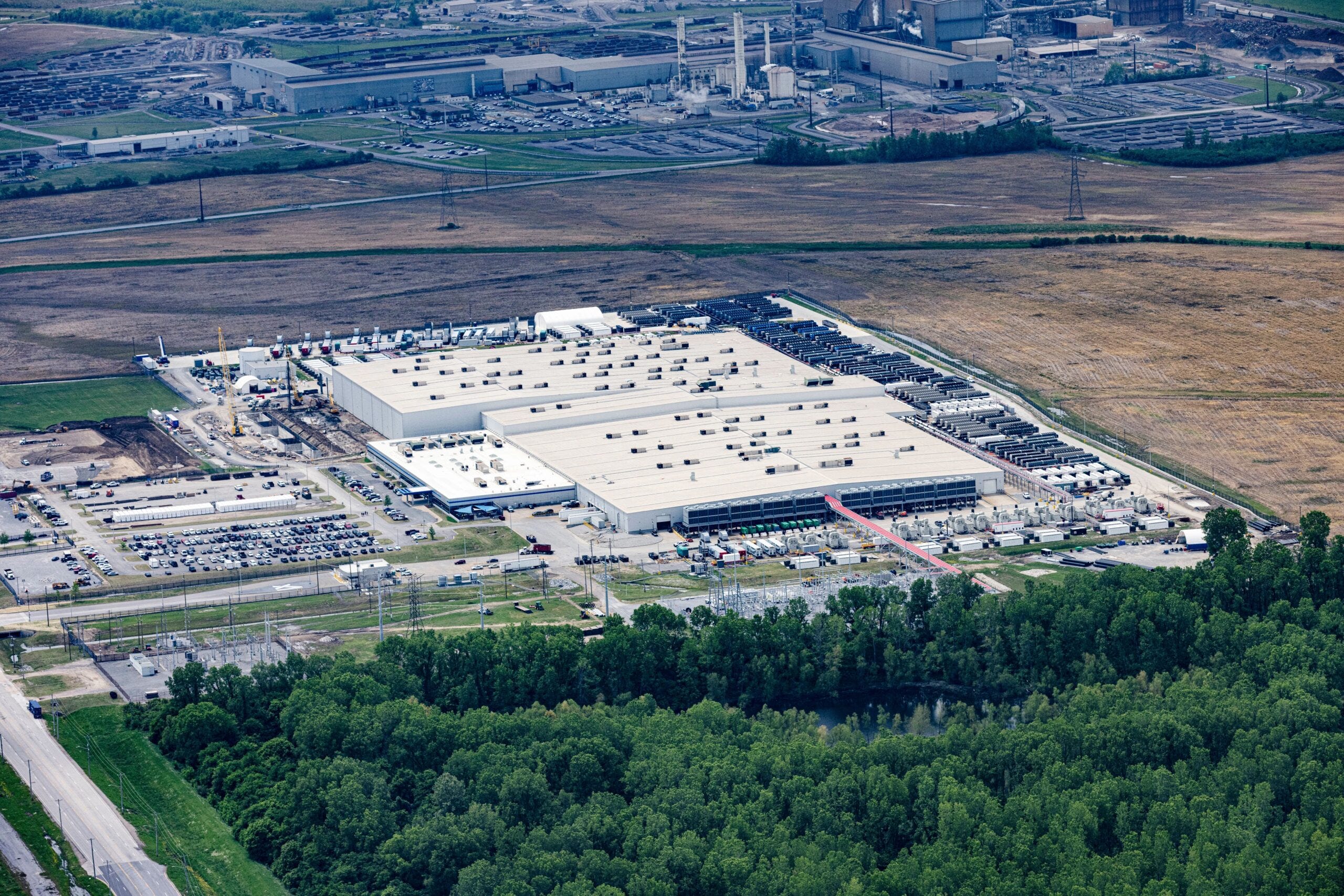 Siêu trung tâm dữ liệu mới của Elon Musk ngốn điện ngang ngửa một đô thị - Ảnh 1.