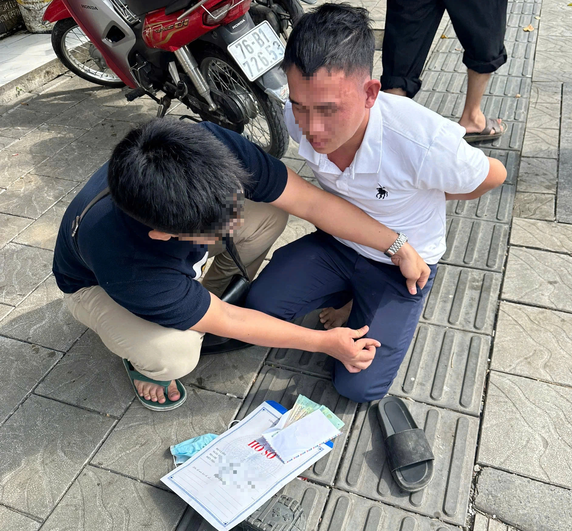 Giả danh cán bộ, lừa đảo 'chạy' chuyển trường chiếm đoạt hơn 40 triệu đồng- Ảnh 1.