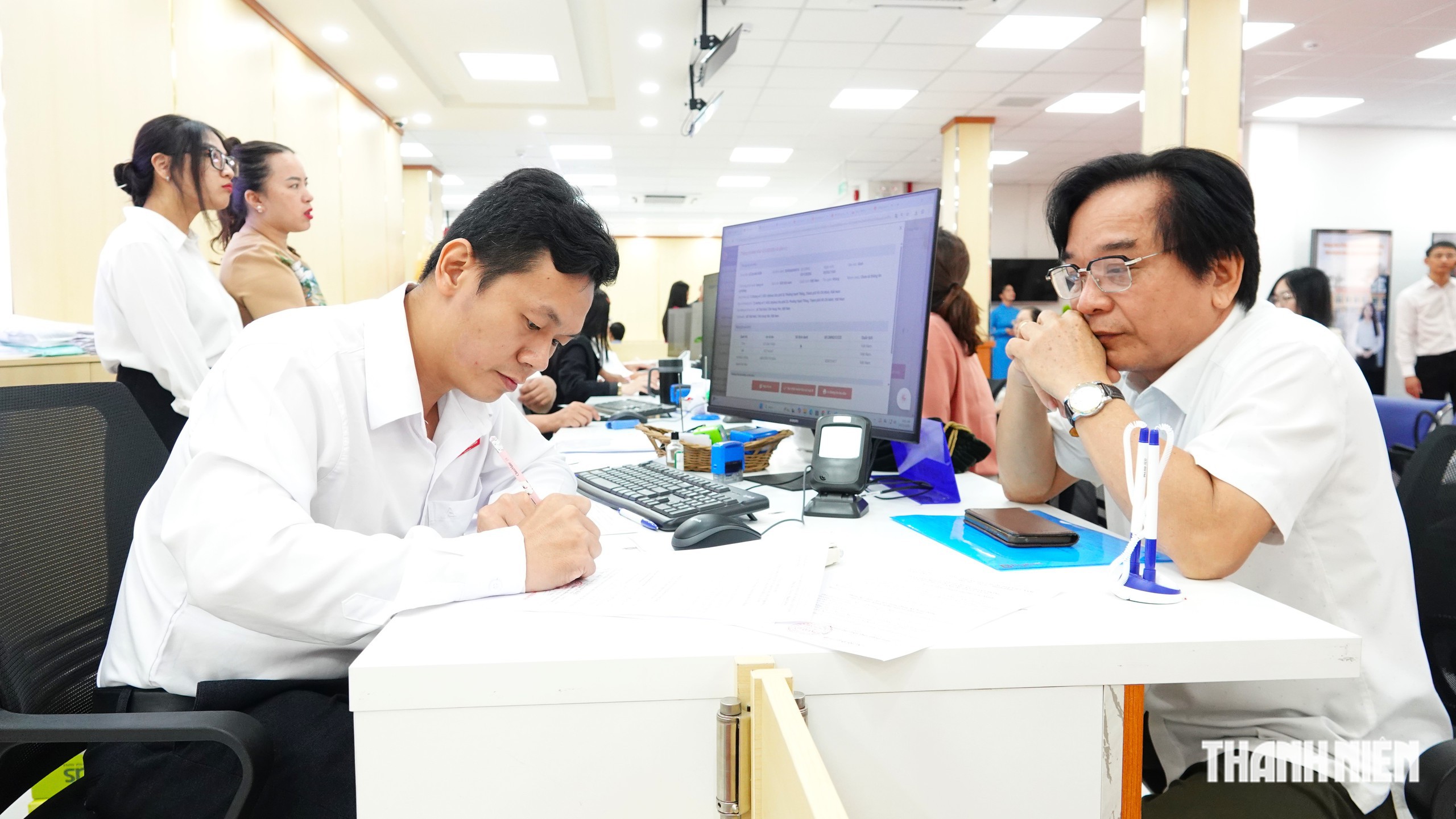 Ra mắt Trung t&acirc;m Phục vụ h&agrave;nh ch&iacute;nh c&ocirc;ng TP.HCM - Ảnh 4.