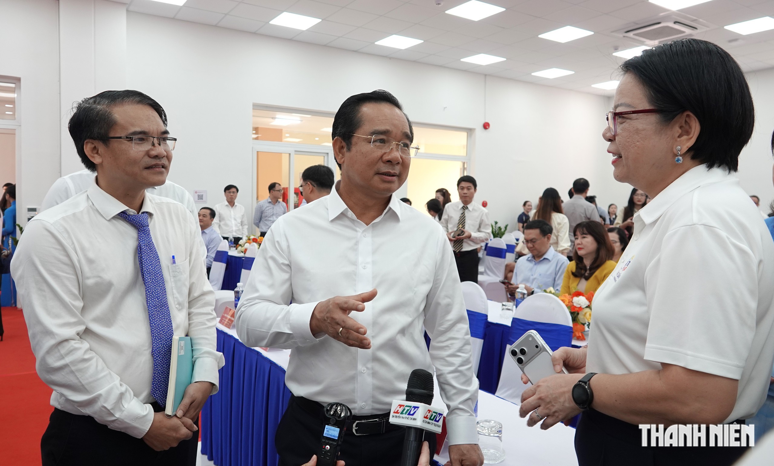 Ra mắt Trung t&acirc;m Phục vụ h&agrave;nh ch&iacute;nh c&ocirc;ng TP.HCM - Ảnh 2.