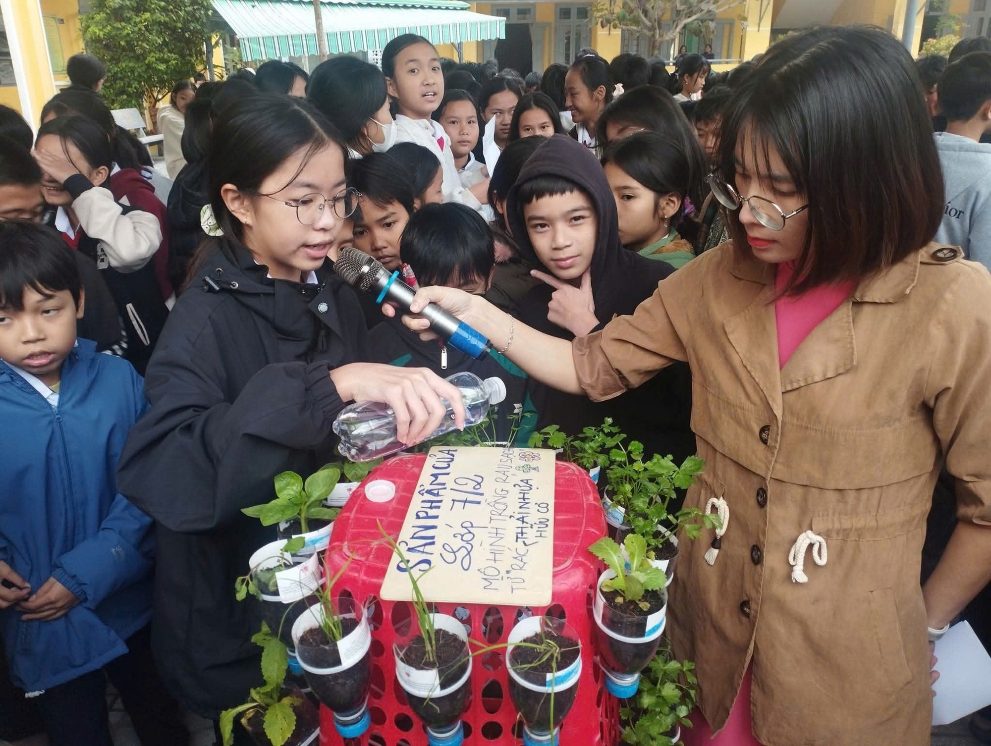 Những cuộc đời đổi thay sau bài Báo Thanh Niên và tôi - Ảnh 3. Những cuộc đời đổi thay sau bài Báo Thanh Niên và tôi - Ảnh 3.