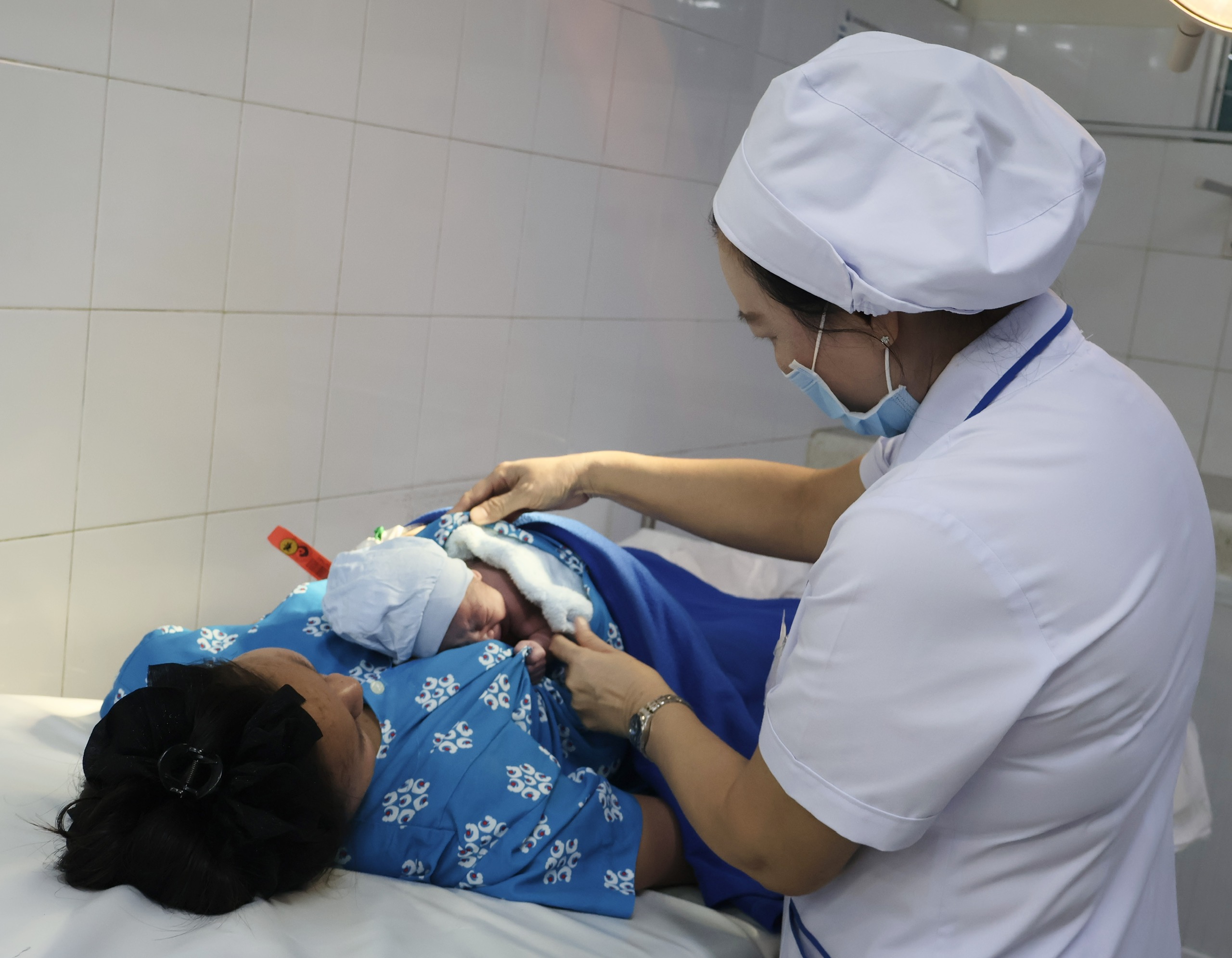 Những em bé ‘0 giờ’ chào đón năm mới 2026, mong thành nhân tài- Ảnh 13. Những em bé ‘0 giờ’ chào đón năm mới 2026, mong thành nhân tài- Ảnh 13.