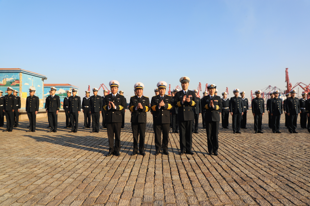 Tàu hộ vệ tên lửa Trần Hưng Đạo rời cảng Trung Quốc, lên đường sang Nhật Bản- Ảnh 2.