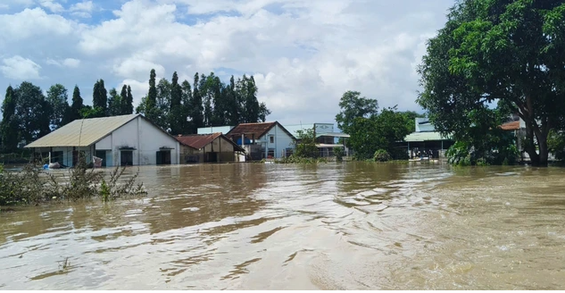 Điều tiết nước qua tràn hồ Sông Quao, hồ Lòng Sông, cảnh báo ngập lụt hạ du - Ảnh 1.