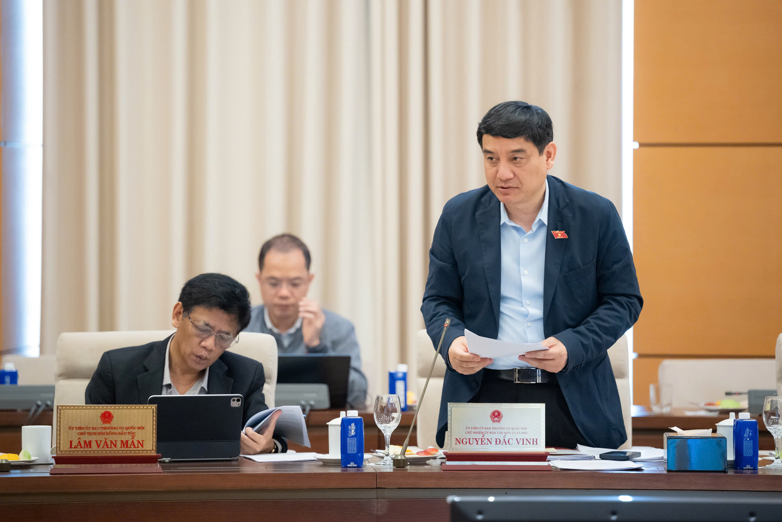 - Ảnh 2. - Ảnh 2.