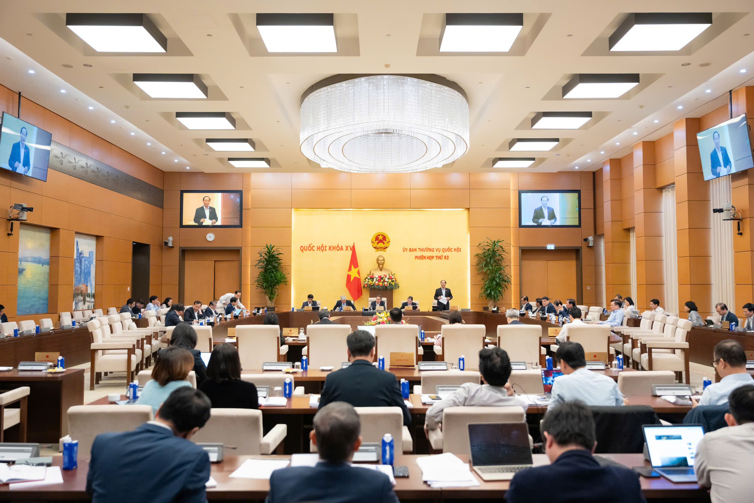 Có nên bỏ kỳ thi tốt nghiệp THPT, chỉ giữ lại kỳ thi đại học?- Ảnh 1. Có nên bỏ kỳ thi tốt nghiệp THPT, chỉ giữ lại kỳ thi đại học?- Ảnh 1.