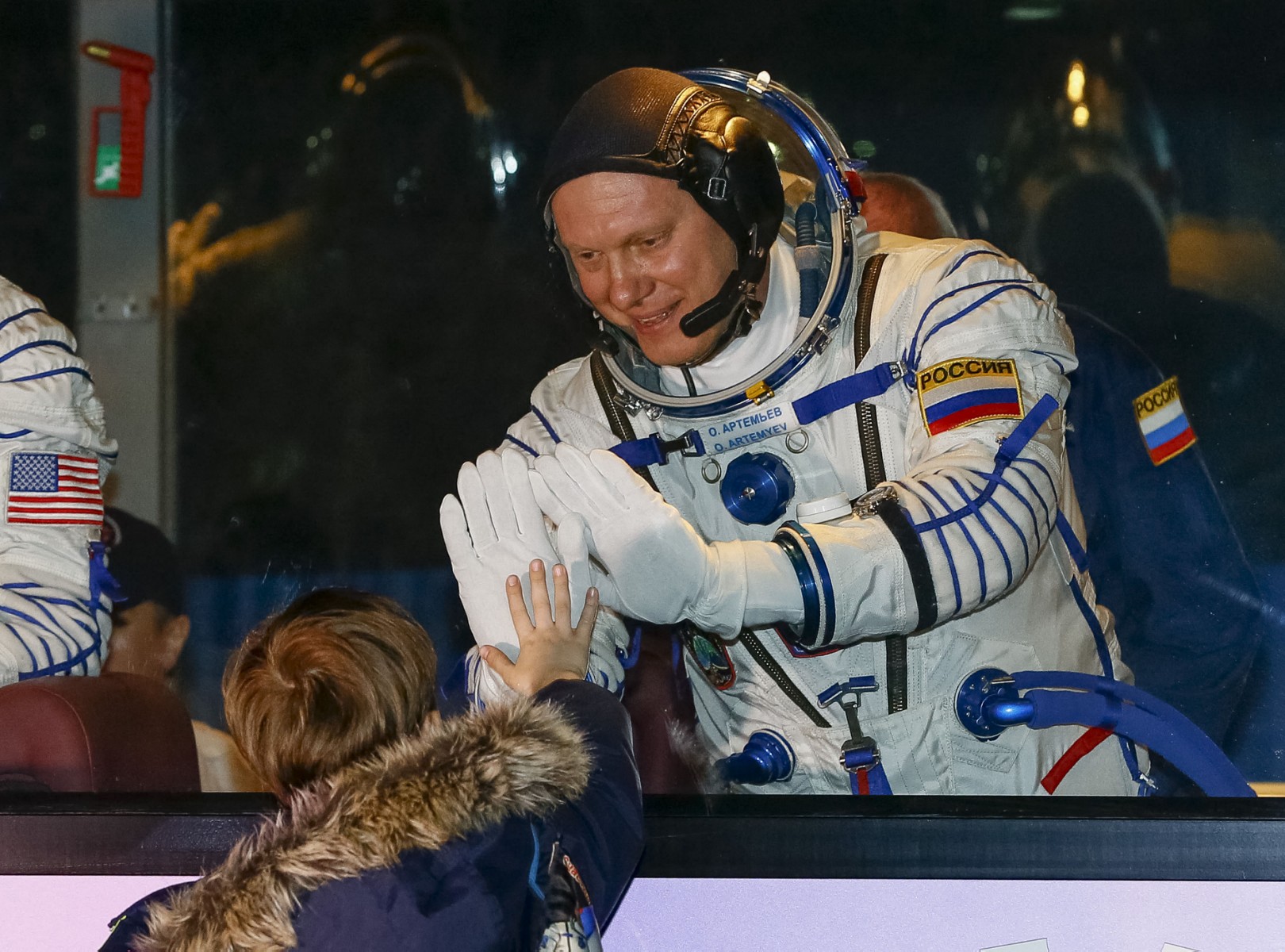 Phi hành gia Nga bị loại khỏi sứ mệnh SpaceX vì cáo buộc vi phạm an ninh - Ảnh 1.