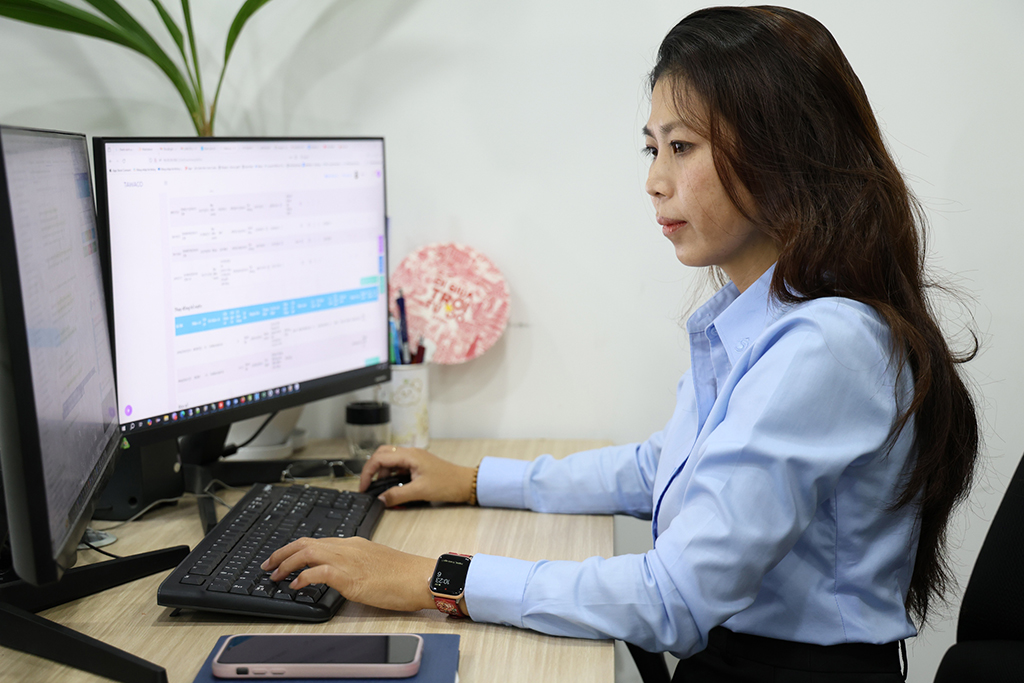 Chị Dương Thị Ngọc Hân và những sáng kiến thi đua yêu nước trong chuyển đổi số - Ảnh 1. Chị Dương Thị Ngọc Hân và những sáng kiến thi đua yêu nước trong chuyển đổi số - Ảnh 1.