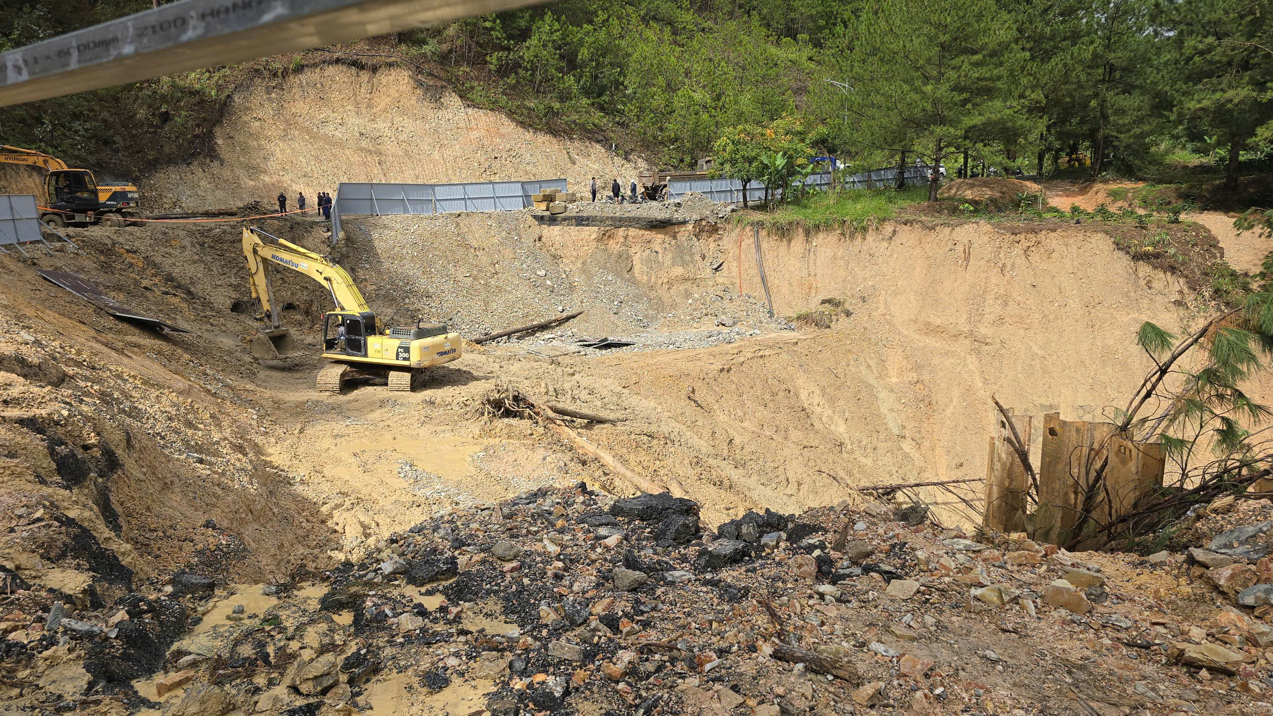 Cố gắng thông đèo Mimosa và đèo Gia Bắc trong ngày 4.12- Ảnh 4.