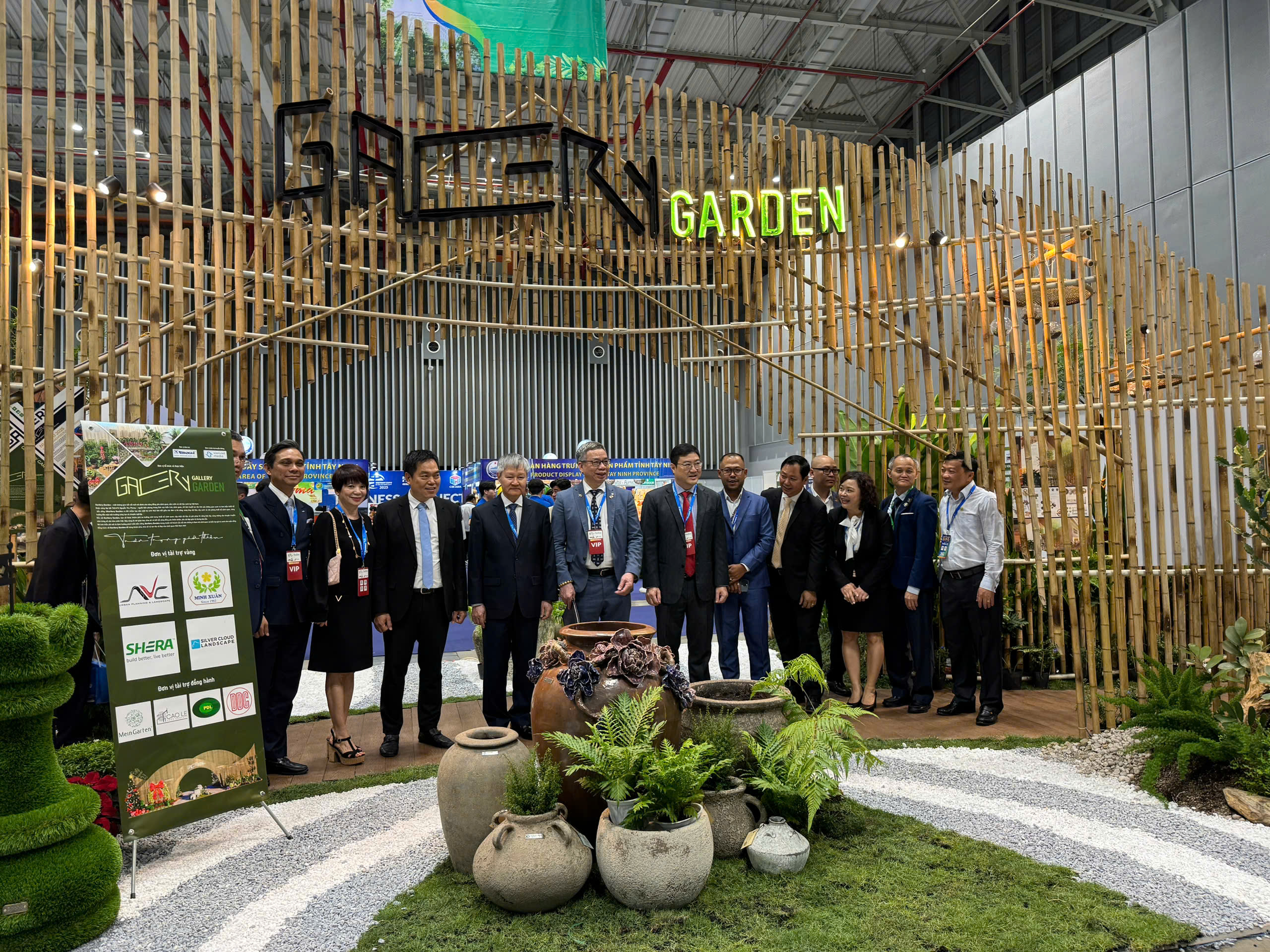 Đông nghẹt khách đến xem 4 triển lãm cùng lúc ở TP.HCM- Ảnh 5.