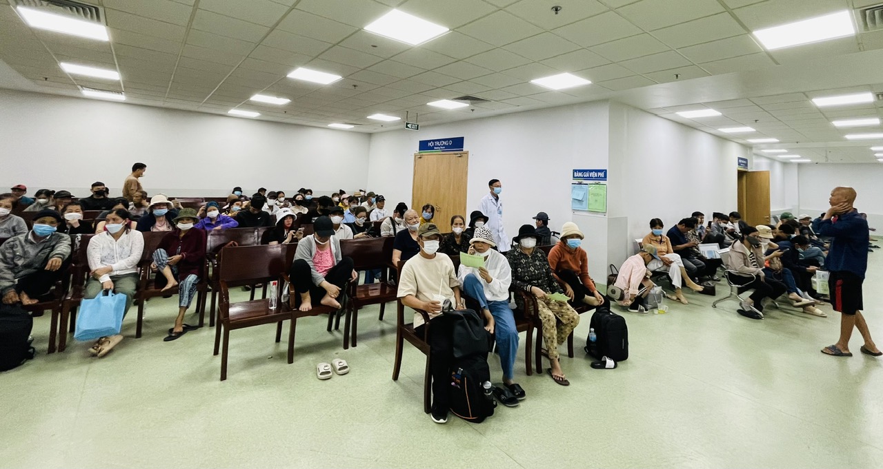 Bệnh viện Ung bướu TP.HCM: Ung thư tuyến giáp gia tăng cao nhất - Ảnh 1.