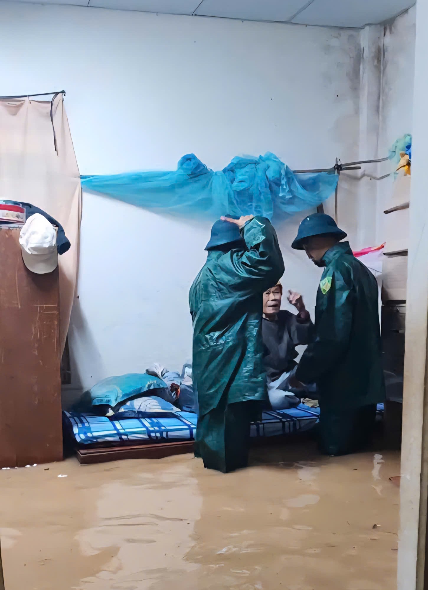 Mưa lớn lại sạt lở đèo Mimosa và các đèo, gây ngập lụt nặng nhiều nơi- Ảnh 8.