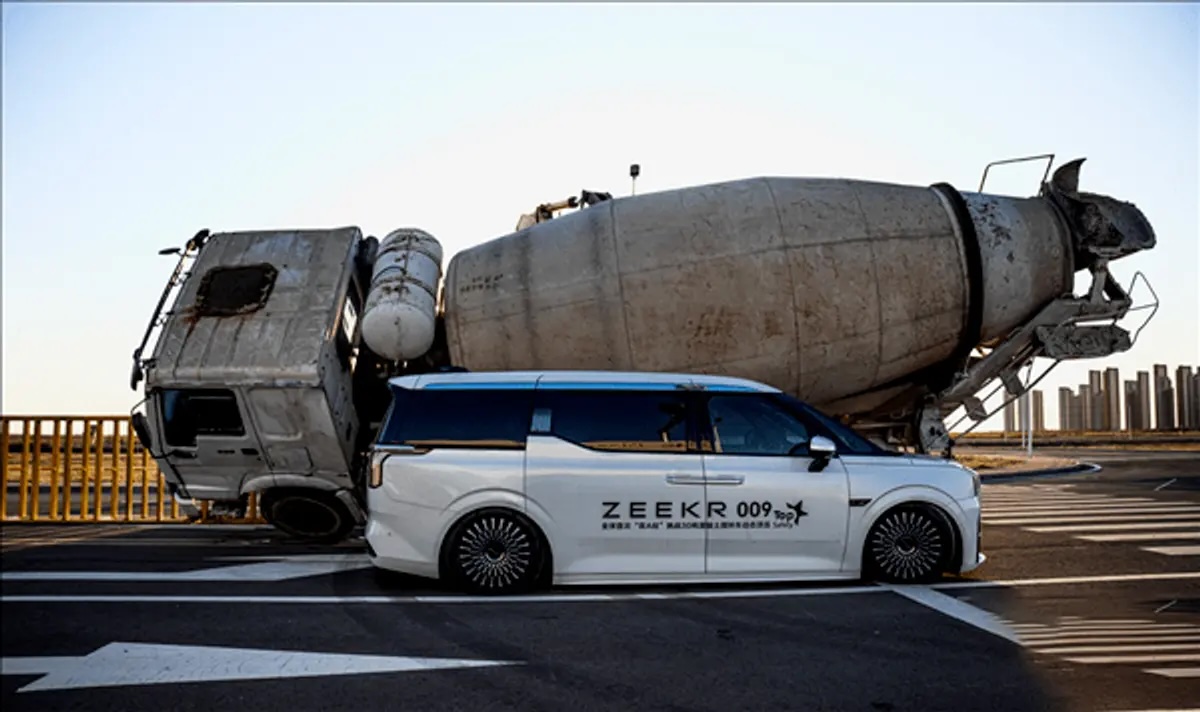 Cách thử độ bền cực 'dị' của các hãng ô tô Trung Quốc - Ảnh 3.