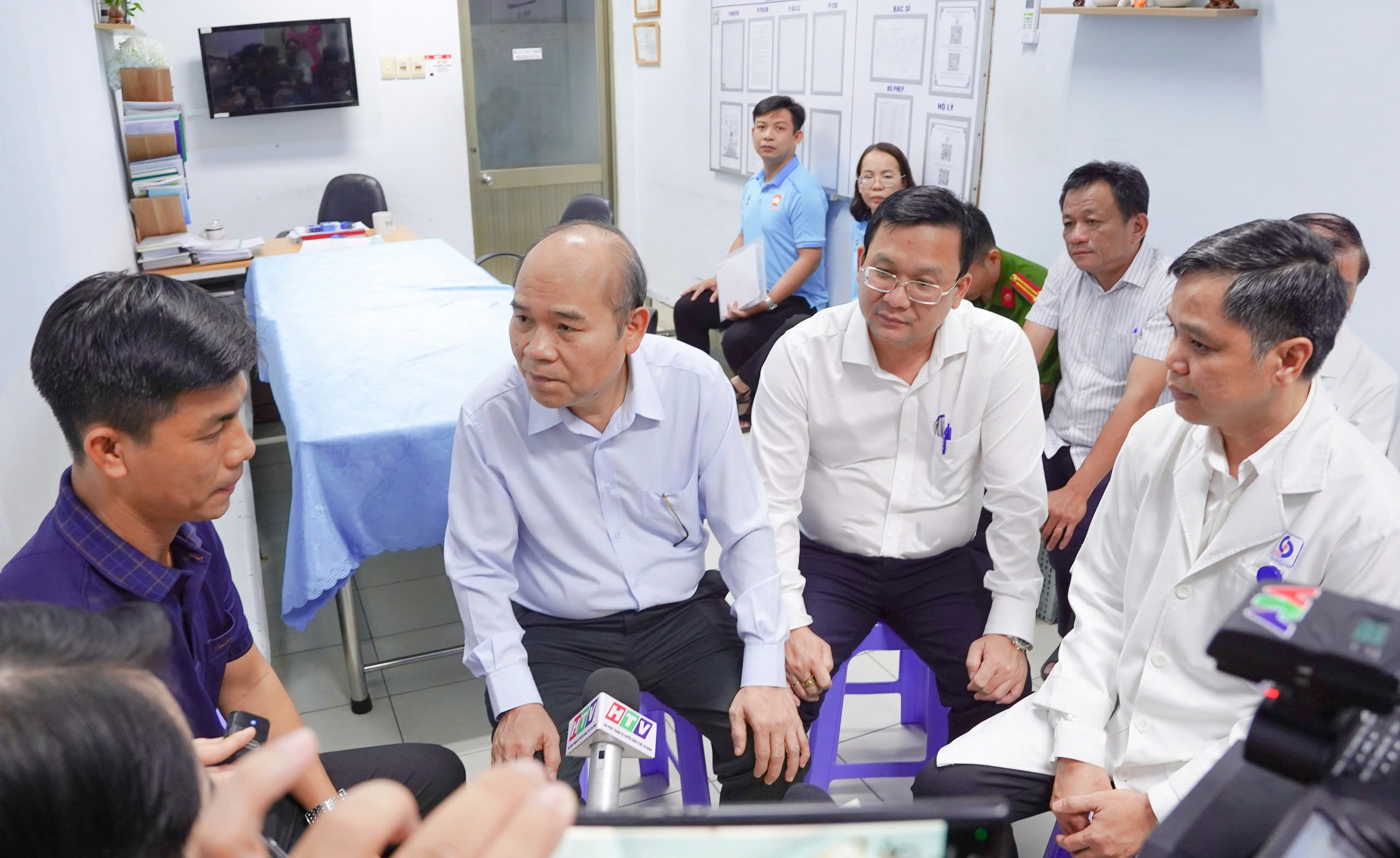 Tình hình sức khỏe 2 cô gái sống sót trong vụ cháy nhà ở TP.HCM ra sao? - Ảnh 5.