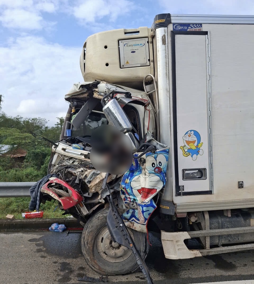 Tai nạn trên cao tốc Đà Nẵng - Quảng Ngãi, tài xế tử vong- Ảnh 1.