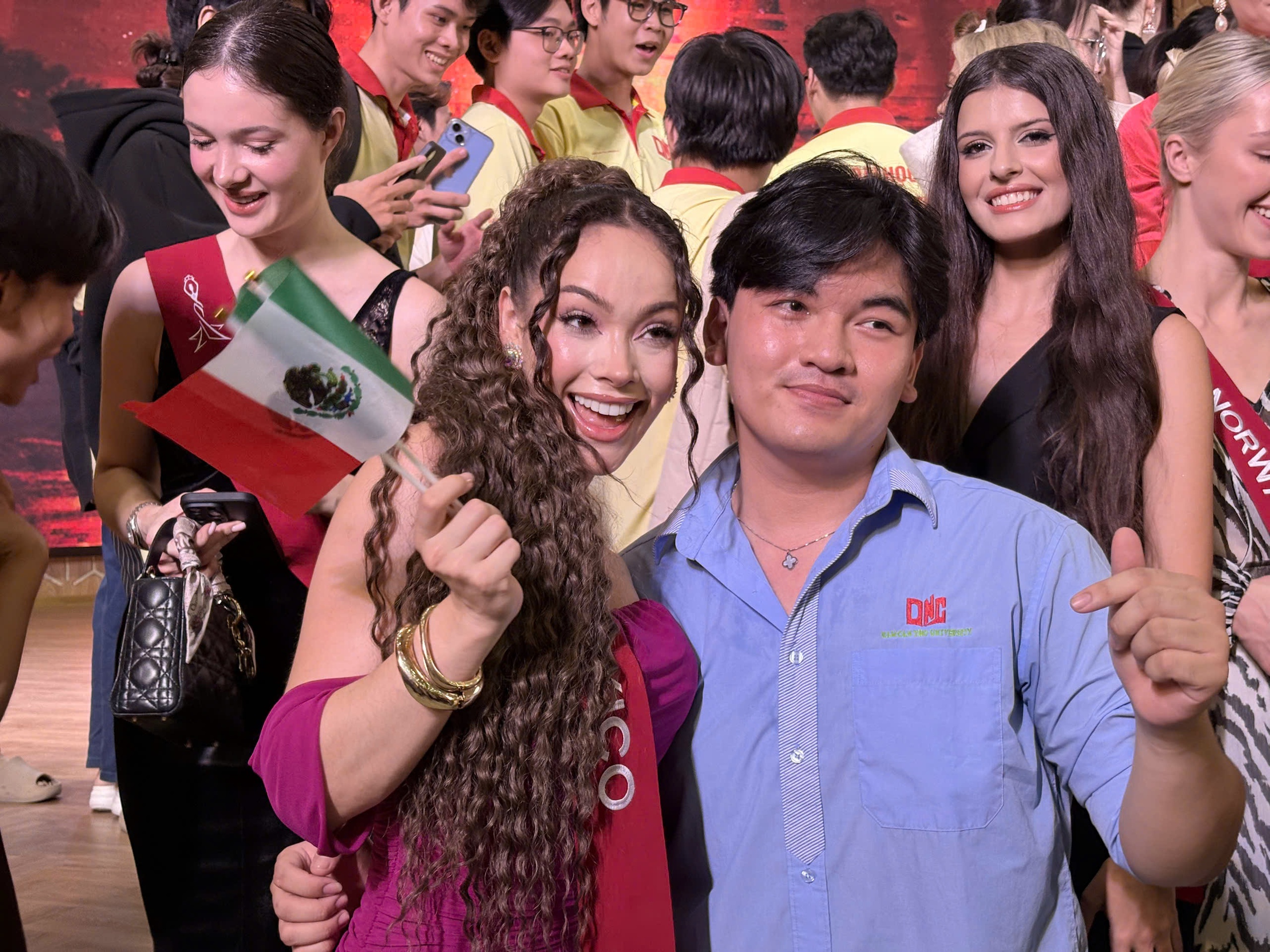 Miss Charm 2025 'khuấy đảo' sinh viên Trường ĐH Nam Cần Thơ - Ảnh 12.