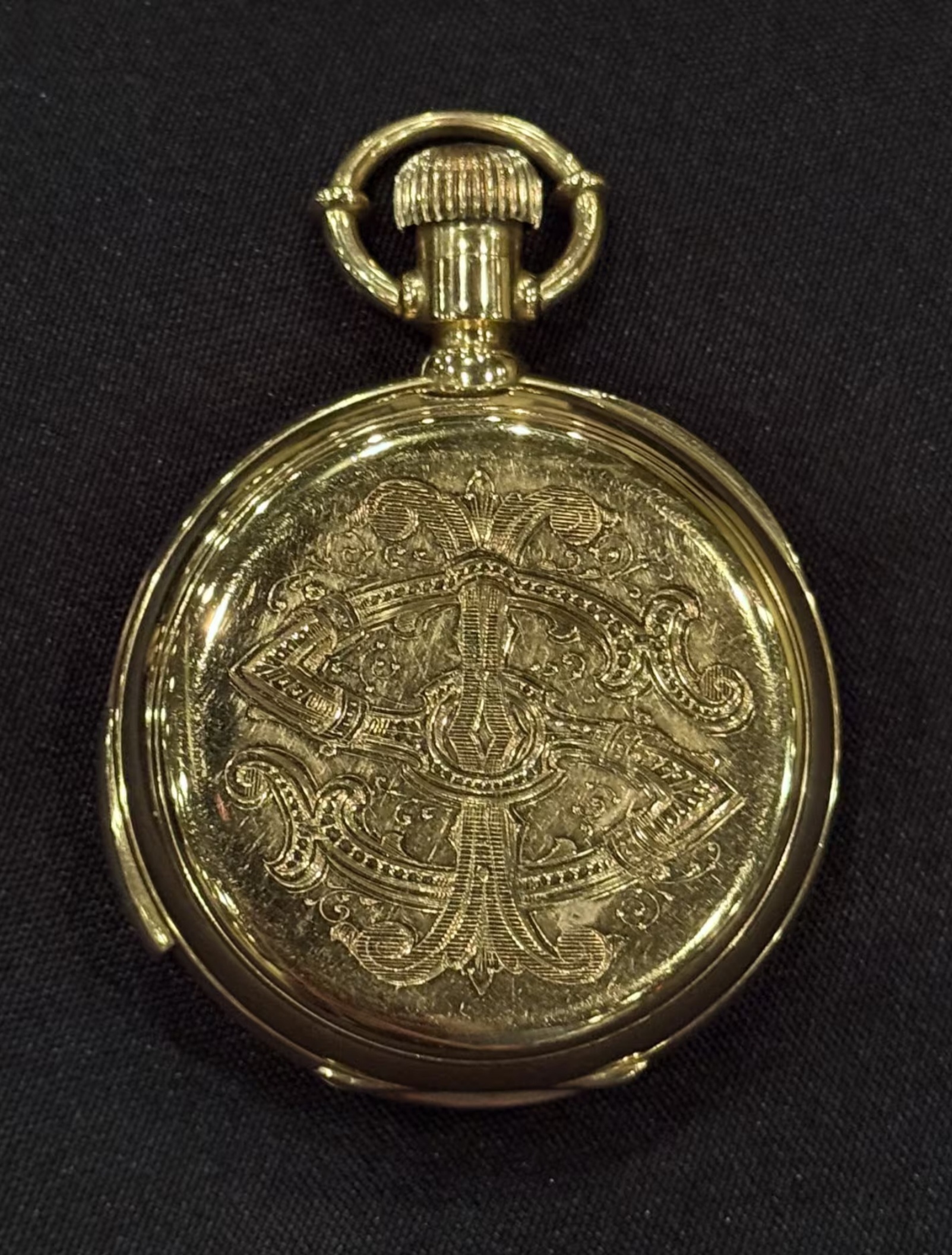 Đồng hồ vàng của cặp đôi nổi tiếng trên tàu Titanic được bán 60 tỉ đồng- Ảnh 2.