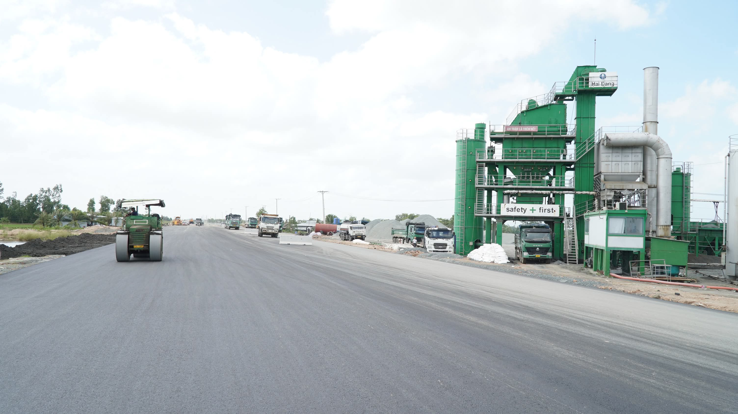 10 ngày ‘chạy’ nước rút trên công trường cao tốc Cần Thơ – Cà Mau

- Ảnh 3.