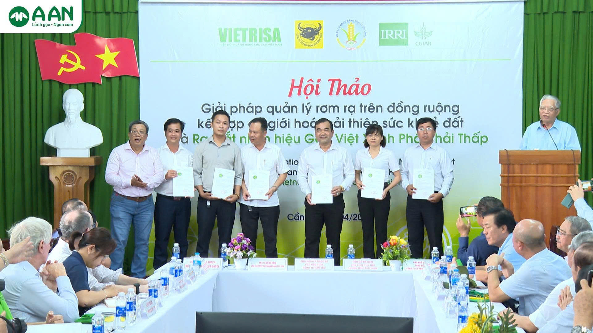 Gạo Việt từ ngon nhất đến 'xanh' nhất thế giới- Ảnh 3. Gạo Việt từ ngon nhất đến 'xanh' nhất thế giới- Ảnh 3.