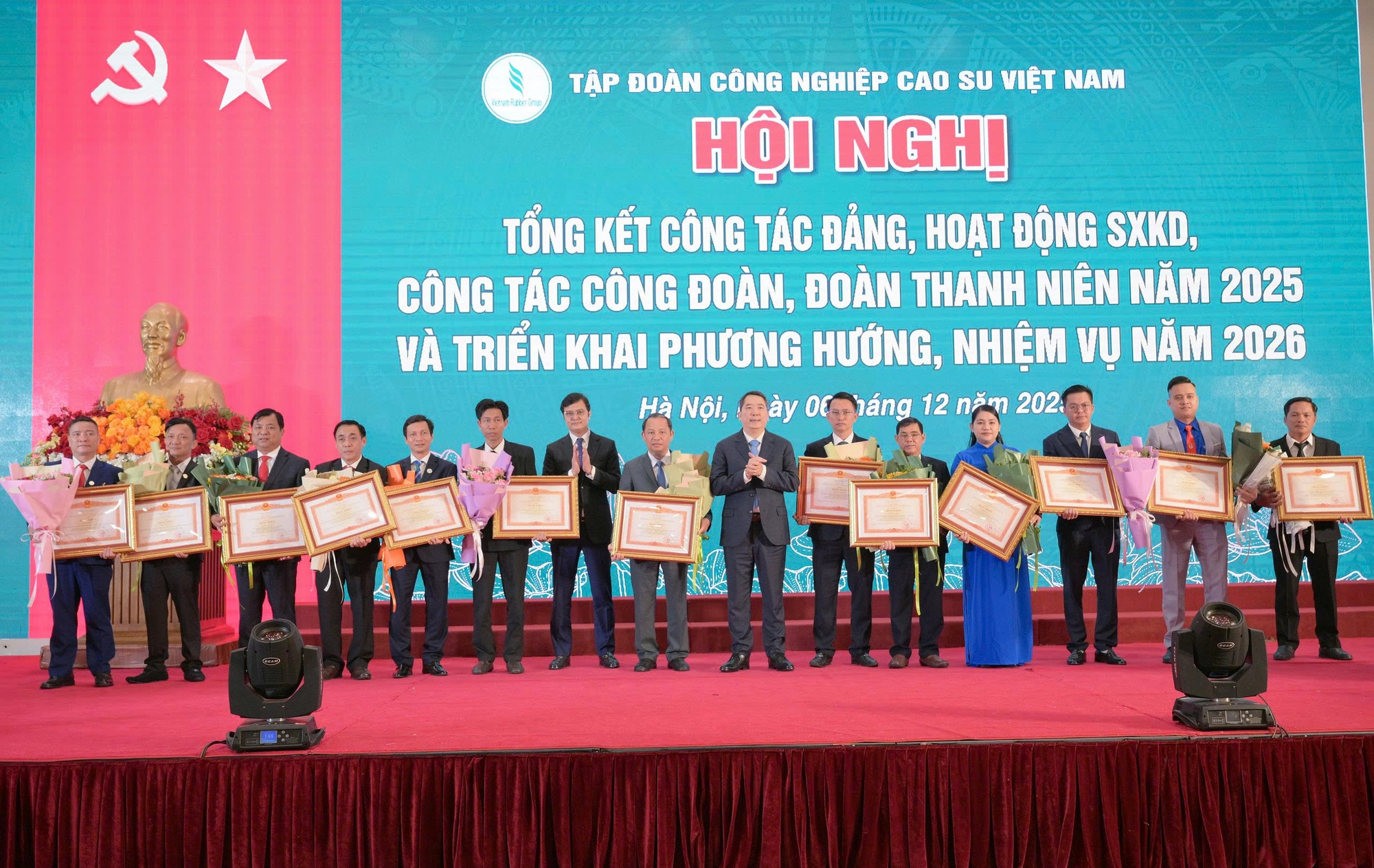 Lãi gần 7.000 tỉ đồng, VRG dồn lực đầu tư vào khu công nghiệp xanh, điện sạch- Ảnh 4. Lãi gần 7.000 tỉ đồng, VRG dồn lực đầu tư vào khu công nghiệp xanh, điện sạch- Ảnh 4.