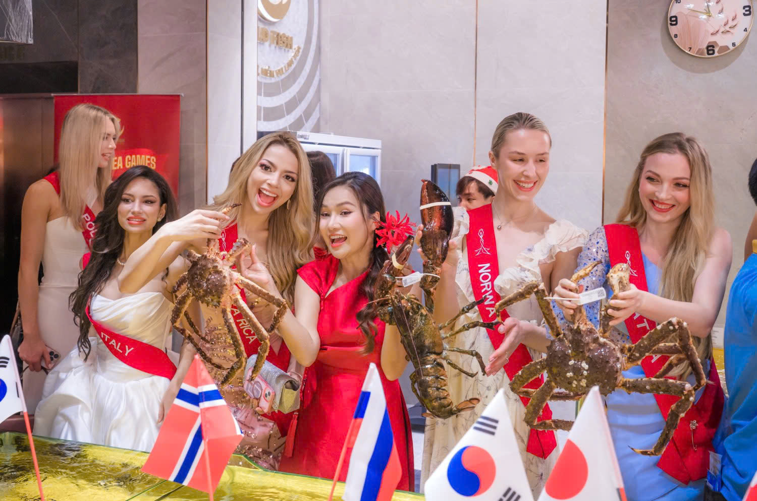 Mỹ nhân quốc tế ''hoà tan'' trong ẩm thực Việt: Mê cà phê, hải sản - Ảnh 2.