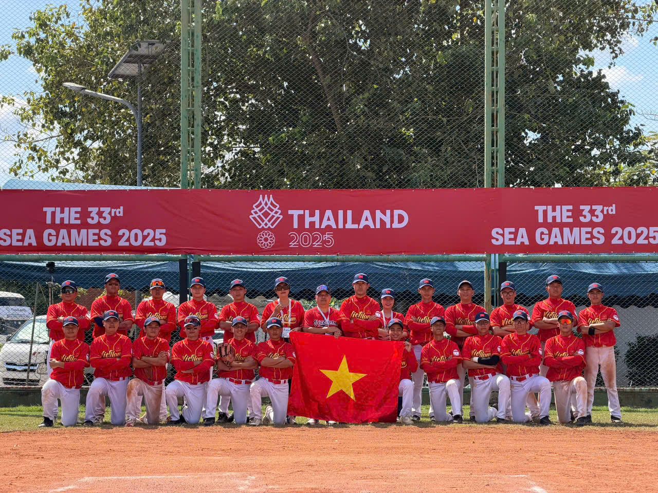 Bóng chày Việt Nam có chiến thắng lịch sử, HLV trưởng rất thân đồng hương Kim Sang-sik- Ảnh 1. Bóng chày Việt Nam có chiến thắng lịch sử, HLV trưởng rất thân đồng hương Kim Sang-sik- Ảnh 1.