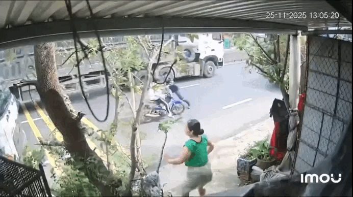 Chiến sĩ Công an TP.HCM cứu nữ sinh Đắk Lắk trong khoảnh khắc sinh tử- Ảnh 1. Chiến sĩ Công an TP.HCM cứu nữ sinh Đắk Lắk trong khoảnh khắc sinh tử- Ảnh 1.