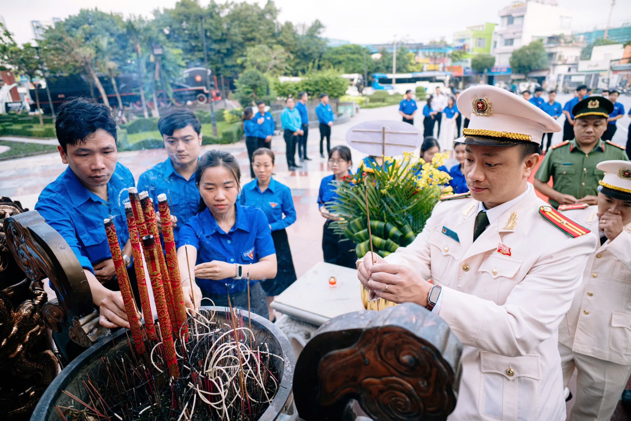 M&atilde;n nh&atilde;n với gần 5.000 bạn trẻ đồng diễn khai mạc Ng&agrave;y hội thanh ni&ecirc;n Việt Nam - Ảnh 18.