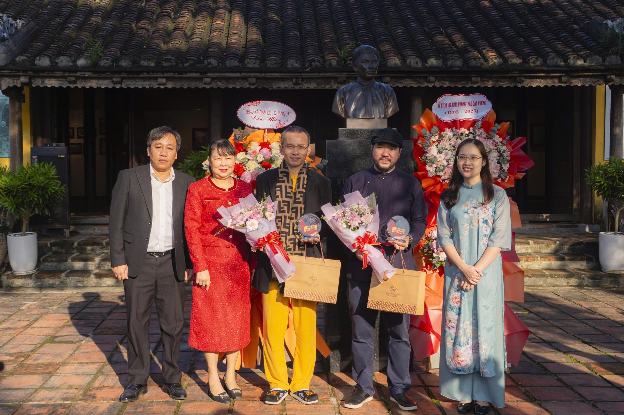 Học sinh Huế hào hứng trải nghiệm 'Hạo khí Cần vương'- Ảnh 5. Học sinh Huế hào hứng trải nghiệm 'Hạo khí Cần vương'- Ảnh 5.