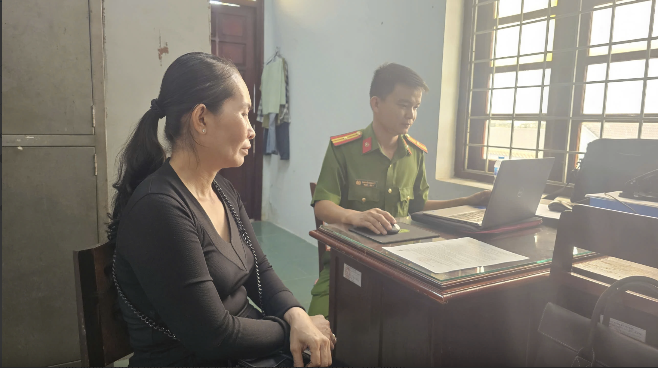 Vụ nữ sinh tử vong ở Vĩnh Long: Công lý hay lỗ hổng pháp luật?- Ảnh 1. Vụ nữ sinh tử vong ở Vĩnh Long: Công lý hay lỗ hổng pháp luật?- Ảnh 1.