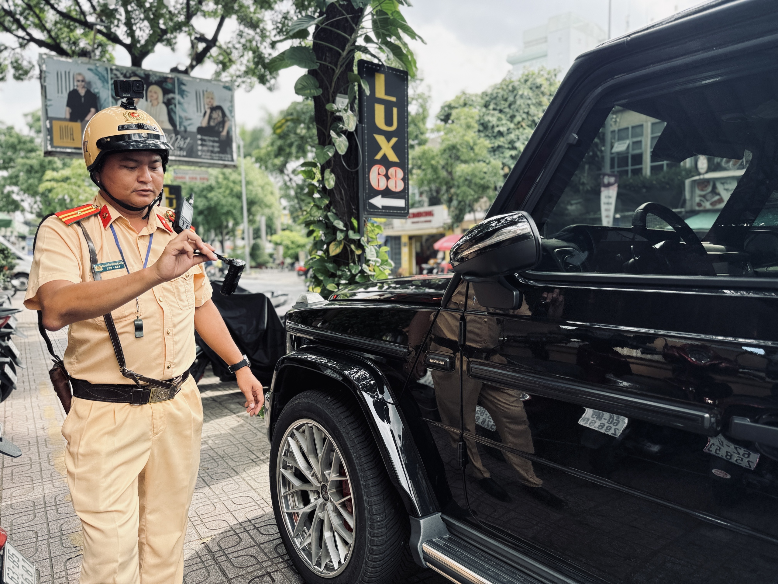 Danh sách 108 ô tô dừng đỗ sai quy định bị CSGT Hàng Xanh phạt nguội- Ảnh 4.