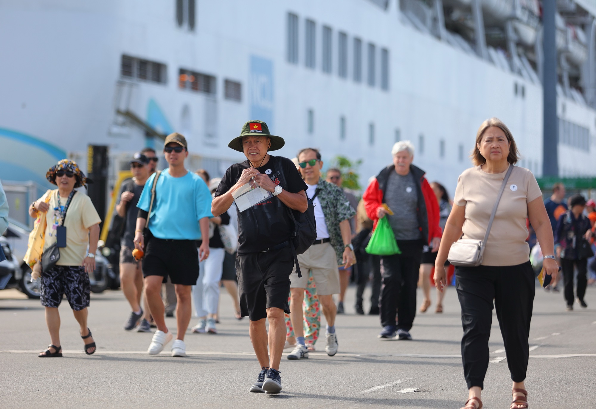 Visa mở đường băng cho du lịch cất cánh- Ảnh 1. Visa mở đường băng cho du lịch cất cánh- Ảnh 1.