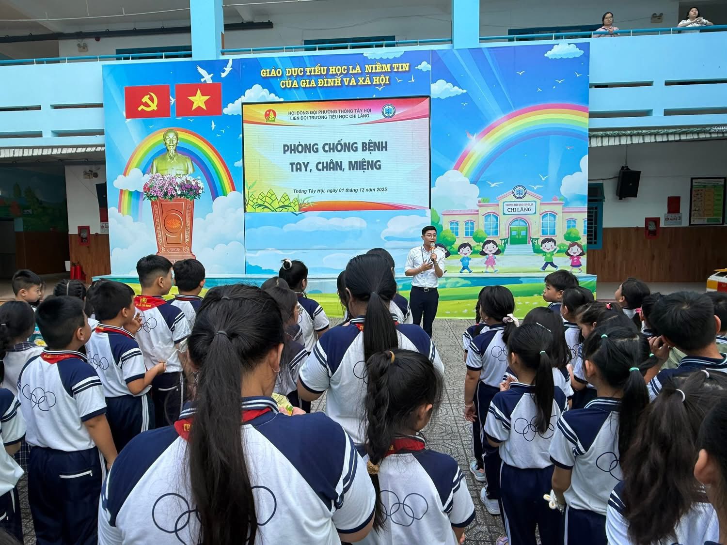 Vi rút EV71 độc lực mạnh nhất gây bệnh tay chân miệng nặng, cần làm gì?- Ảnh 4.