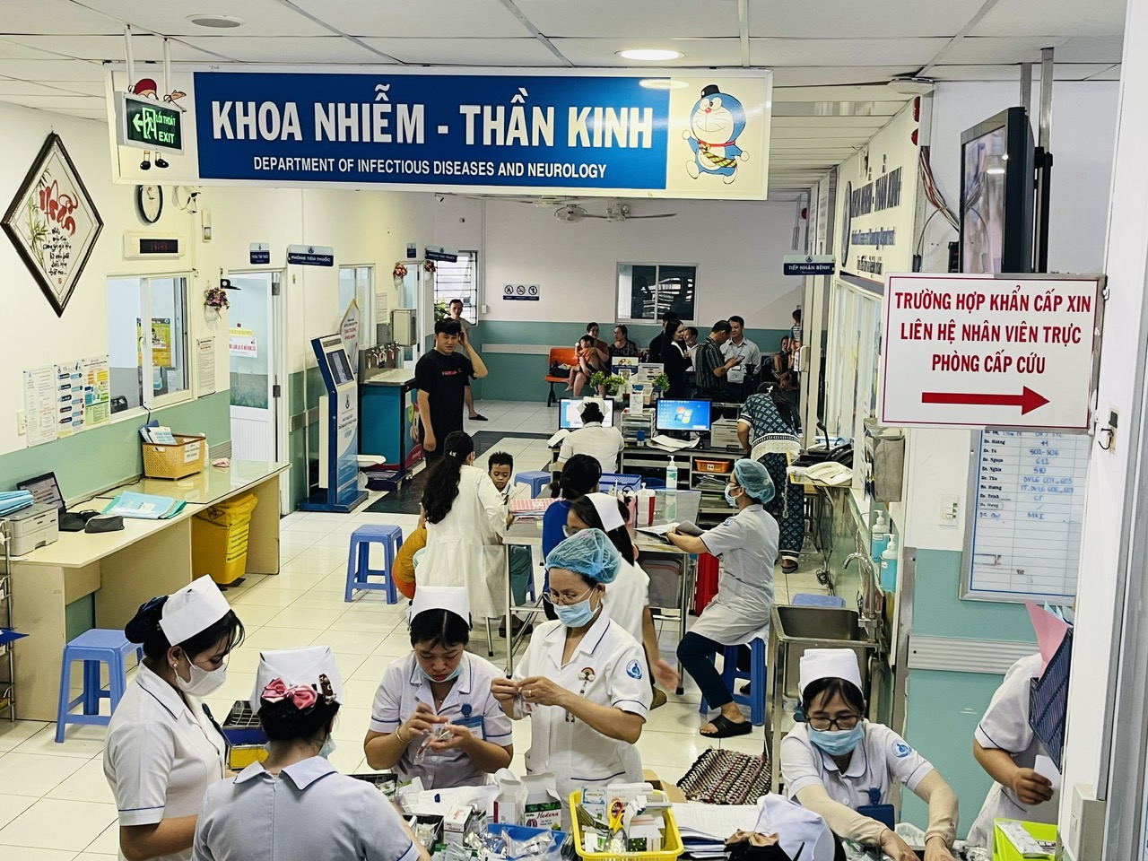 Vi rút EV71 độc lực mạnh nhất gây bệnh tay chân miệng nặng, cần làm gì?- Ảnh 3.