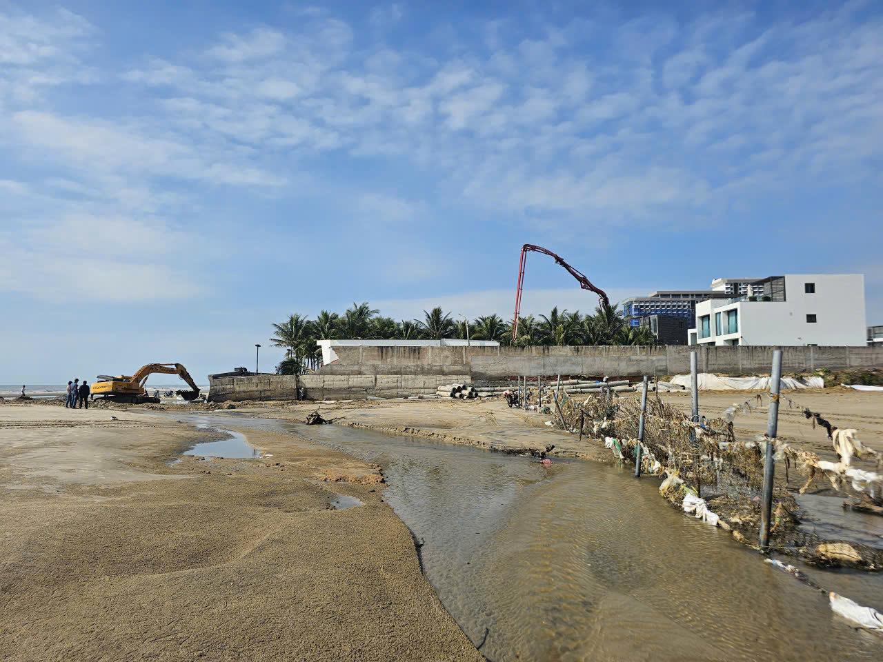 Vì sao kè biển dự án 12.000 tỉ đồng ở TP.HCM bị sập?- Ảnh 3. Vì sao kè biển dự án 12.000 tỉ đồng ở TP.HCM bị sập?- Ảnh 3.