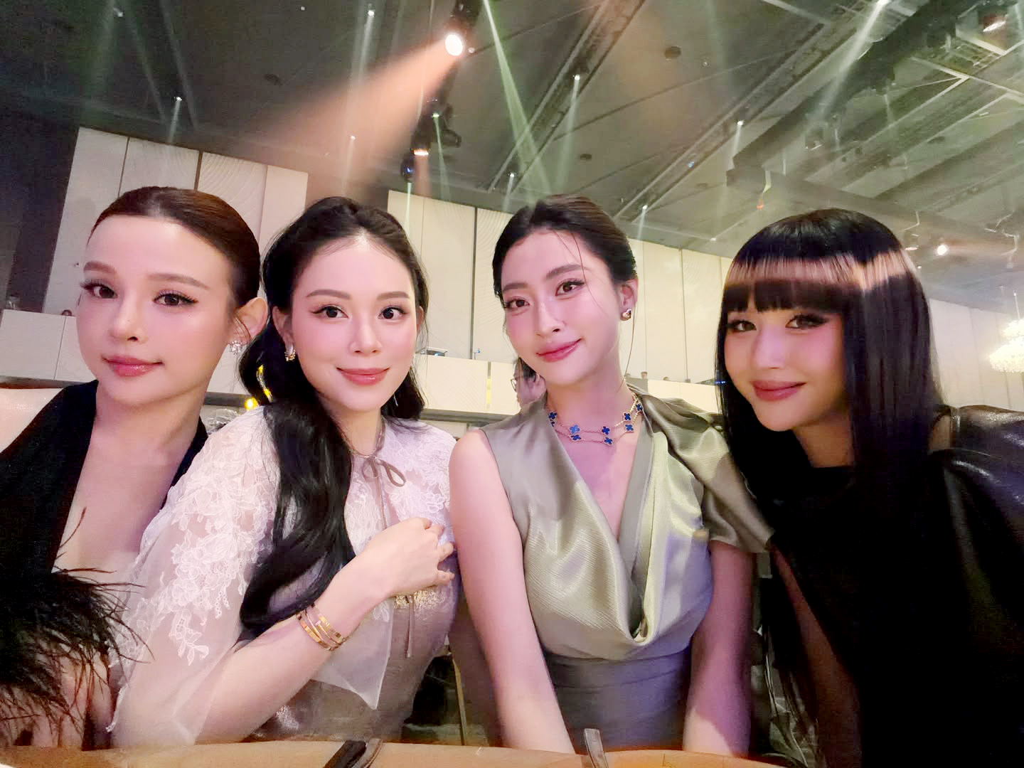 Dàn sao Việt chúc mừng đám cưới của em chồng Tăng Thanh Hà - Ảnh 8.