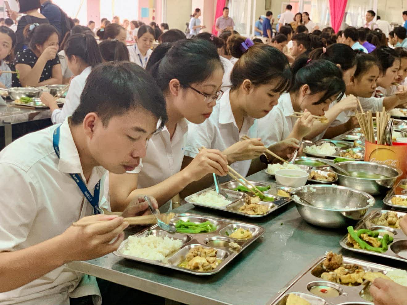 Hơn 5.000 bữa cơm công đoàn chăm lo đoàn viên, người lao động - Ảnh 1.