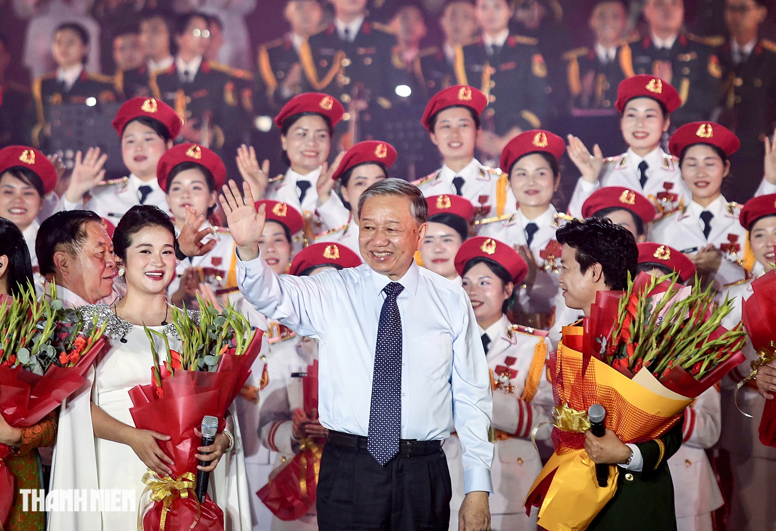 To&agrave;n cảnh Việt Nam 2025 qua ống k&iacute;nh Thanh Ni&ecirc;n - Ảnh 4.